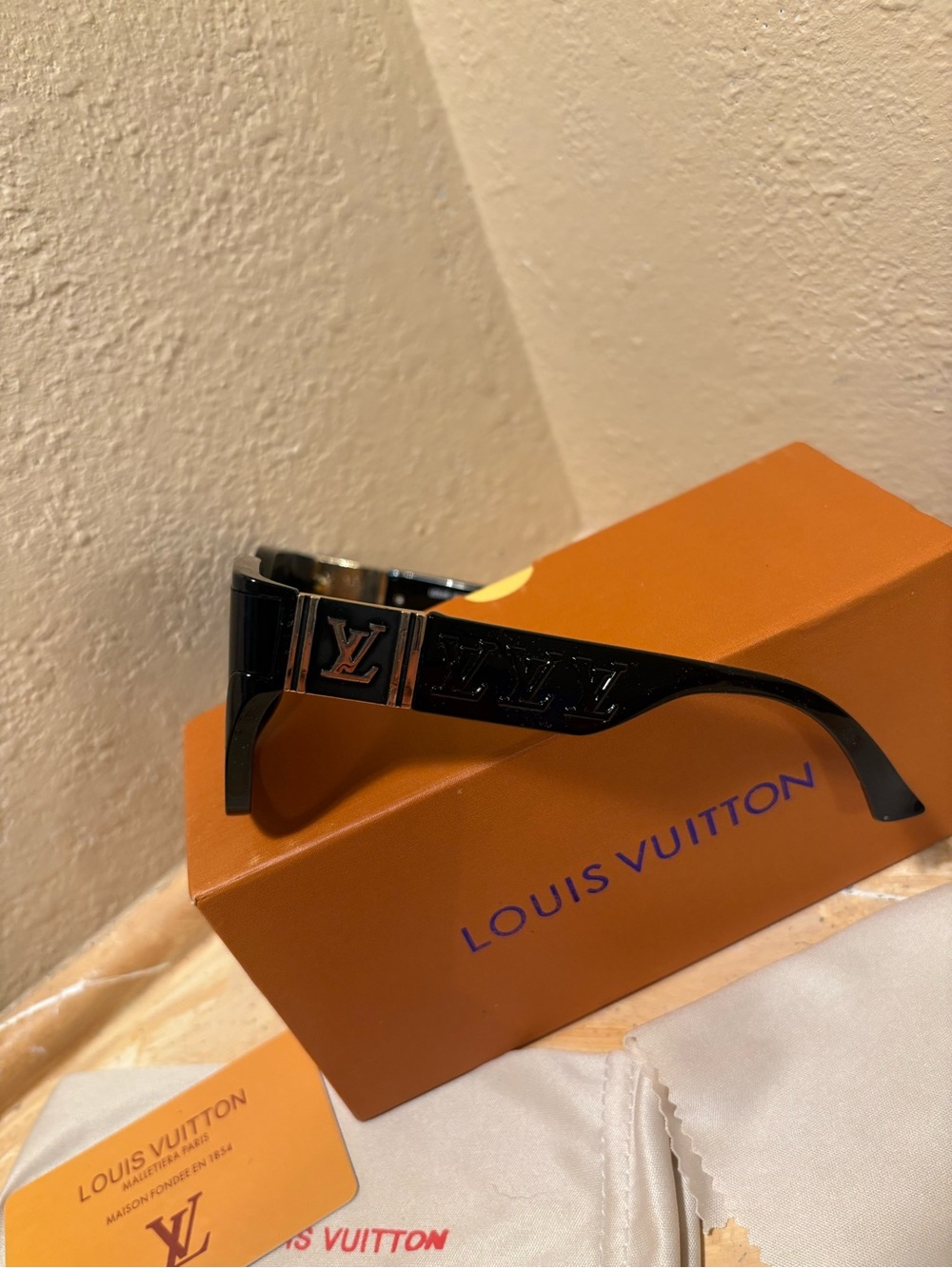 Louis Vuitton Black Women's Oversized Square Sunglasses - Picture 2 of 3